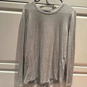 EUC women’s lululemon fleece lined love shirt